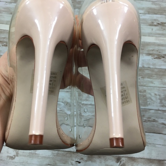 Steve Madden Vegas Clear/Nude  Pumps Size 7.5 - Picture 9 of 13